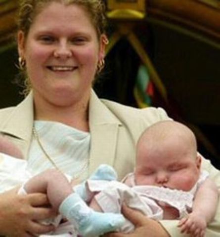 First baby from vitro fertilization