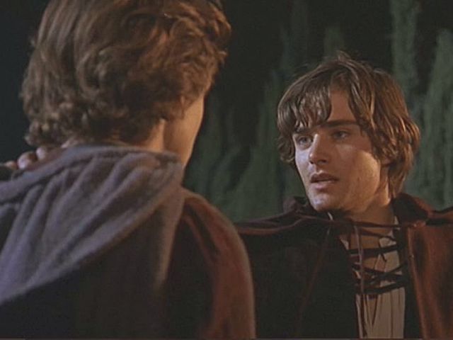 Acte 5-Scene 1-Balthazar tells Romeo that Juliet is dead