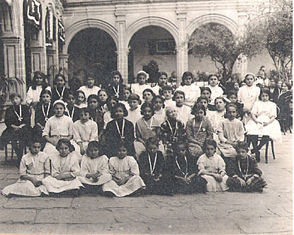 INTERVENCIÓN DE AUTORIDADES EN LA EDUCACIÓN