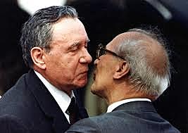 The Warsaw pact was dissolved. (It´s History, 2015)