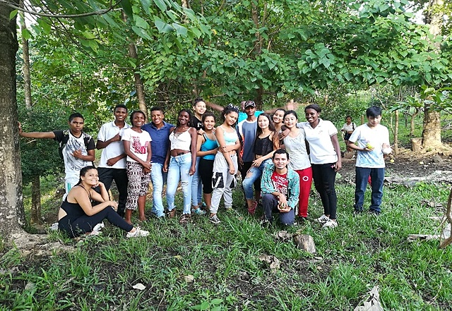 Articulación grupo estudiantil SUMAS  con unidad productiva Plantamores del Sur.