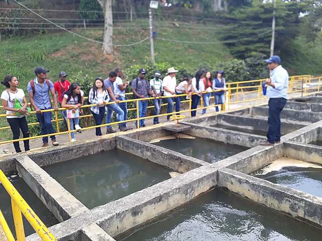 Recorrido a la Planta de Tratamiento de Agua Potable PTAP El Arroyo de la Empresa prestadora EMQUILICHAO ESP, con los participantes del Diplomado del municipio de Suárez y Santander de Quilichao