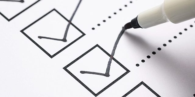 Verificación de información de candidatos