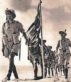 Italia invade Grecia.