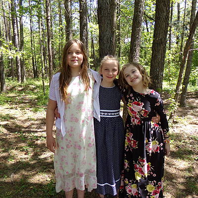 Timeline: B.F.F (Best Friend Fashion) a Fashion line.