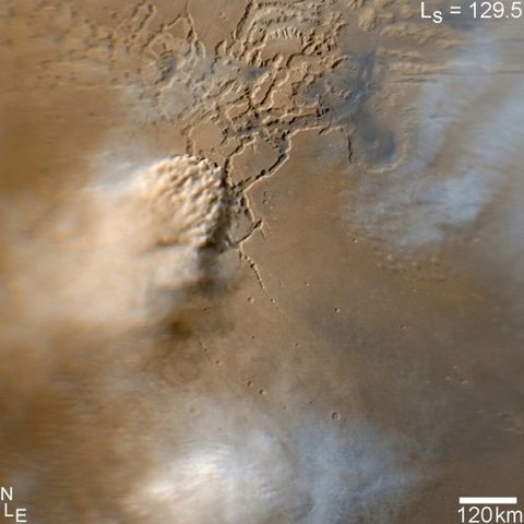Massive Sandstorm (photographs retrieved)