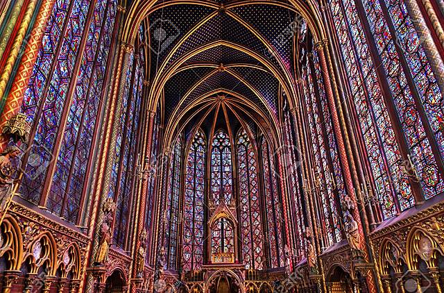 Gotico “rayonnant” con la Sainte-Chapelle di Parigi