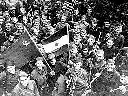 Yugoslavos y soviéticos liberan Belgrado.