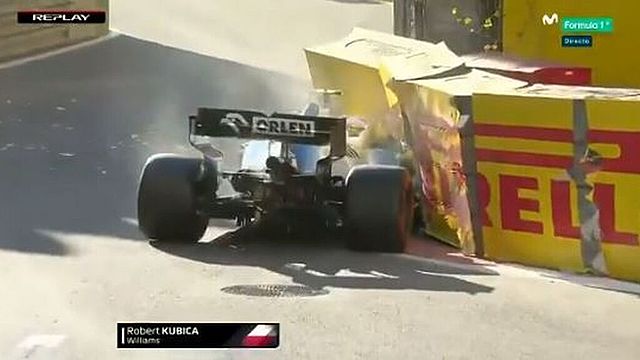 ÉS OBLIGATORI POSAR BARRERES DE SEGURETAT EN ELS CIRCUITS.