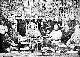 Primeras conspiraciones monárquicas.