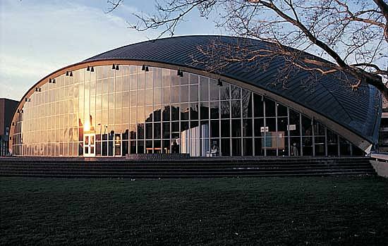 Massachusetts Institute of Technology (MIT)