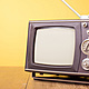 Mas pegados a la television