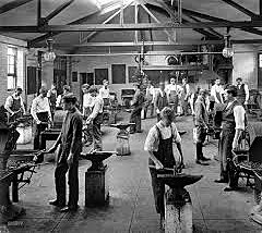 REVOLUCIÓN INDUSTRIAL FINALES DEL SIGLO XIX.Con la llegada de las industrias los talleres y artesanos quedaron desplazados.Por que se empezó a fabricar en serie.