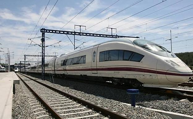 Creación de la RENFE (Red Nacional de Ferrocarriles Españoles)