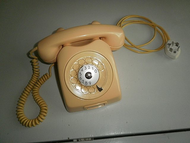 Telefonen