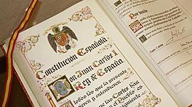 Timeline: España de los últimos cien años. Biografía del personaje.