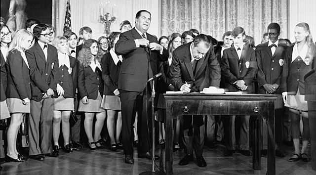 26th Amendment ratified