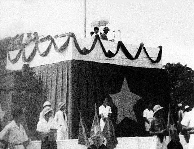 Hoe Chi Minh seizes Hanoi and declares Vietnam independent