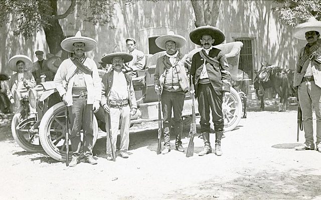 Obregón asume el triunfo de la Revolución Mexicana.