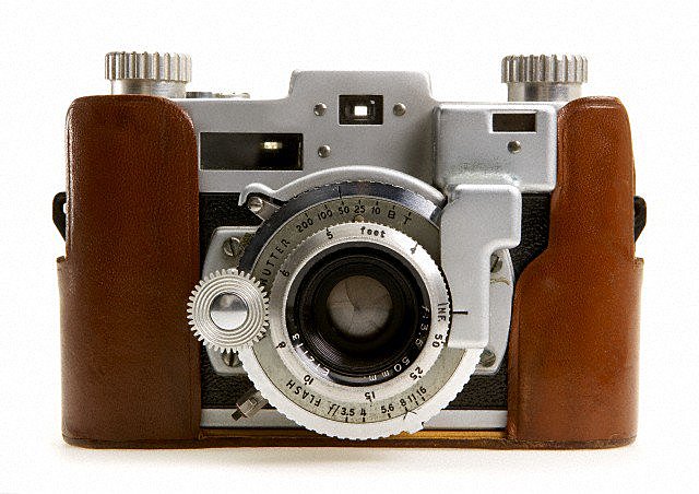 Creacion de las camaras fotograficas analogicas