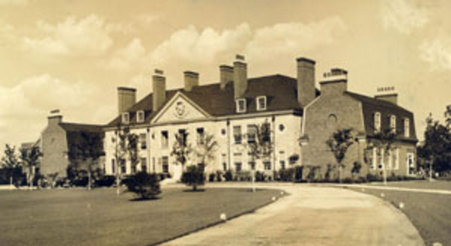 Lake Forest High School opens