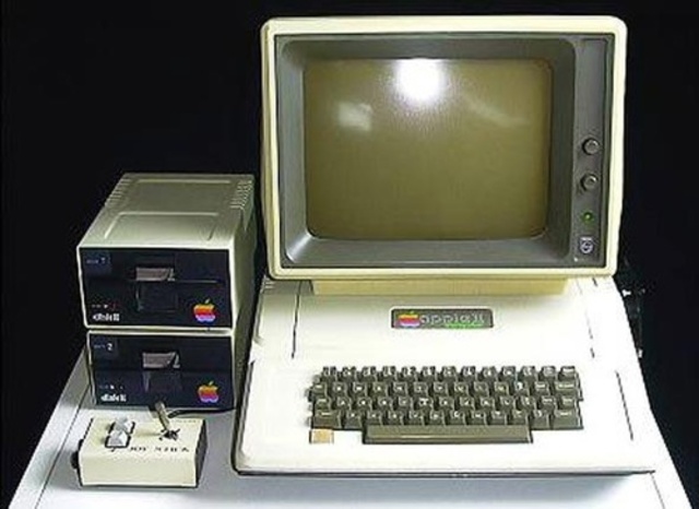 1st microcomputers enter schools: desktop systems