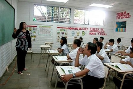 La educación en Colombia  (1970-1975)
