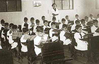 Organización e Institucionalización de la Educación