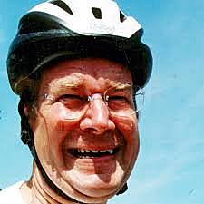 POul Nyrup Rasmussen gennemfører en stramning af efterlønsreglerne