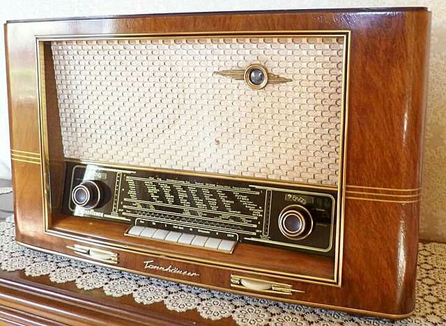 De eerste radio