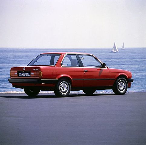 BMWE30