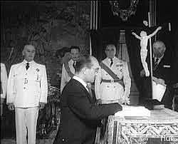 Nuevo gobierno: entran López Rodó y Silva (tecnócratas, Opus Dei).