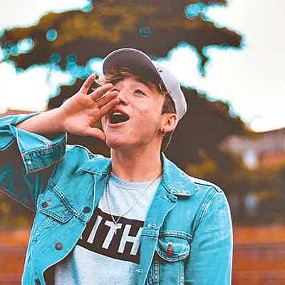 Timeline: LA VIDA DE PAULO LONDRA