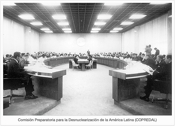 Se firma el Tratado de Tlatelolco