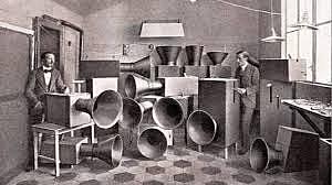 MUSICA FUTURISTA