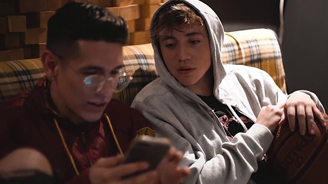 SU PRIMERA COLABORACION: NENA MALDICIÓN