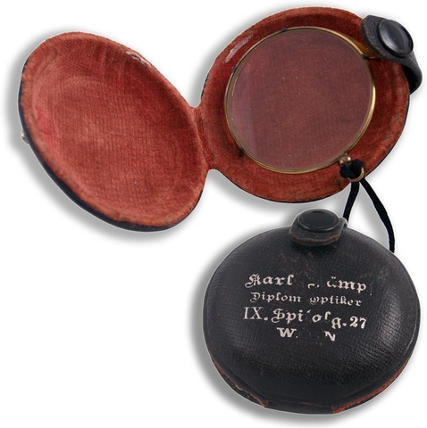 Le Première monocle