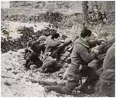 Comienza la batalla del Ebro con el avance republicano.