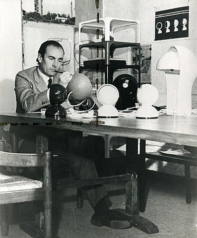 Vico Magistretti (1920-2006)