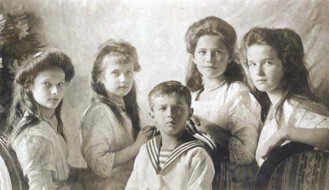 Jews escape the Portuguese Inquisition by emigrating to Brazil