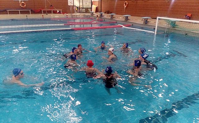 Waterpolo Donostia emakumeen aurkako indarkeriaren aurka