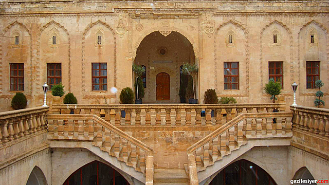 Altunboğa Medresesi