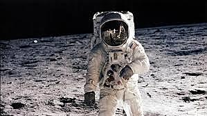 Armstrong, Aldrin y Collins llegan a la Luna a bordo del Apolo XI