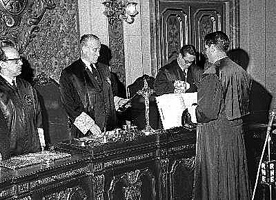 Se instaura el Tribunal de Orden Público (TOP)