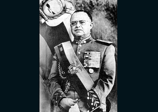 Expedición de la Ley de Pesas y Medidas