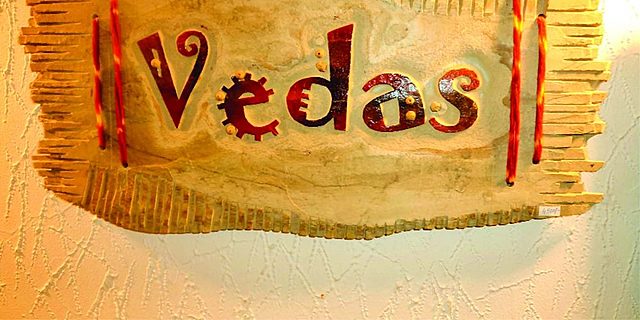 Los monumentos literarios del sánscrito