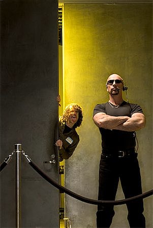 Aharoni gets past security