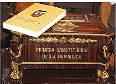 PRIMERA CONSTITUCIÓN