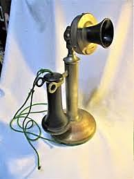 1904 aparecen los candelabros