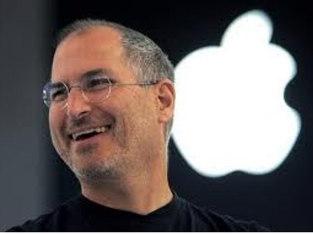 Steve Jobs entra  al club